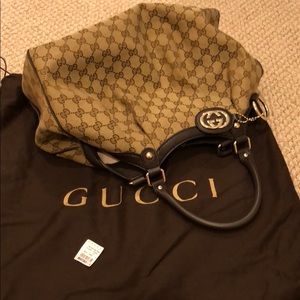Gucci medium Sukey monogram tote